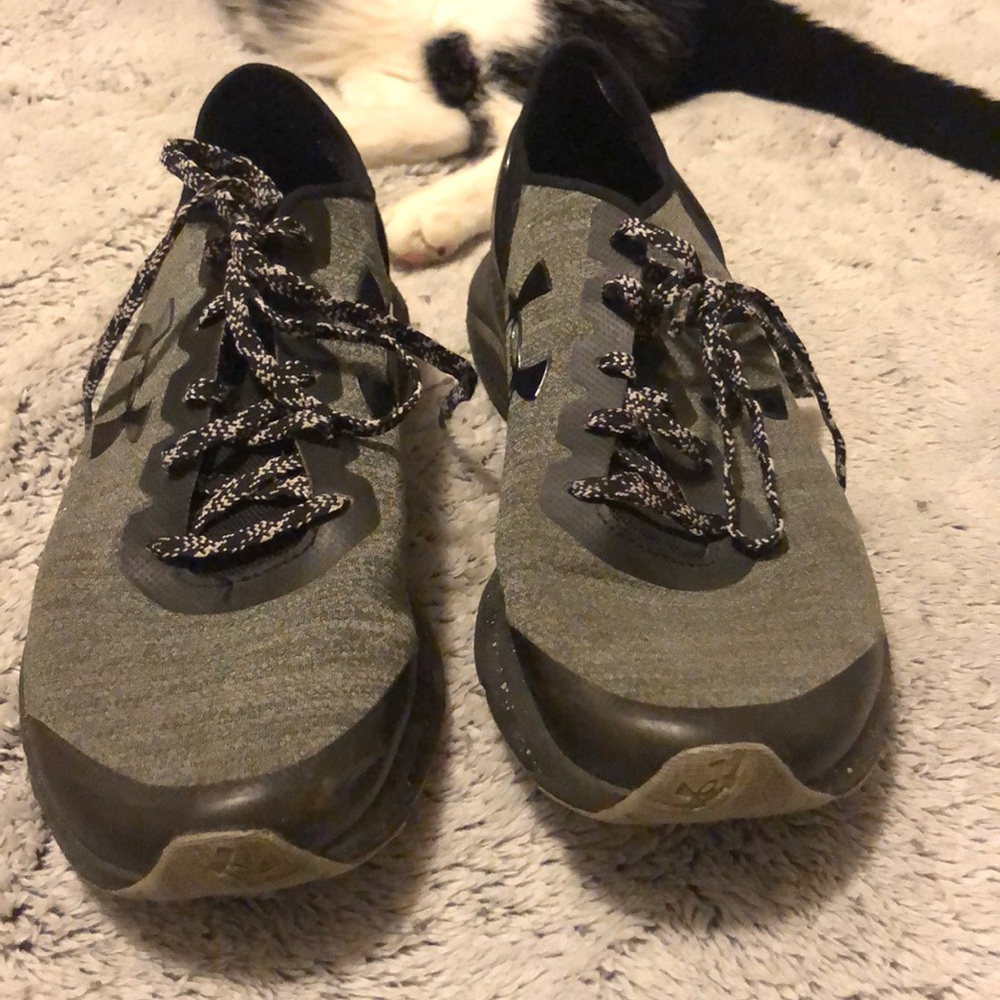 Women’s athletic shoes